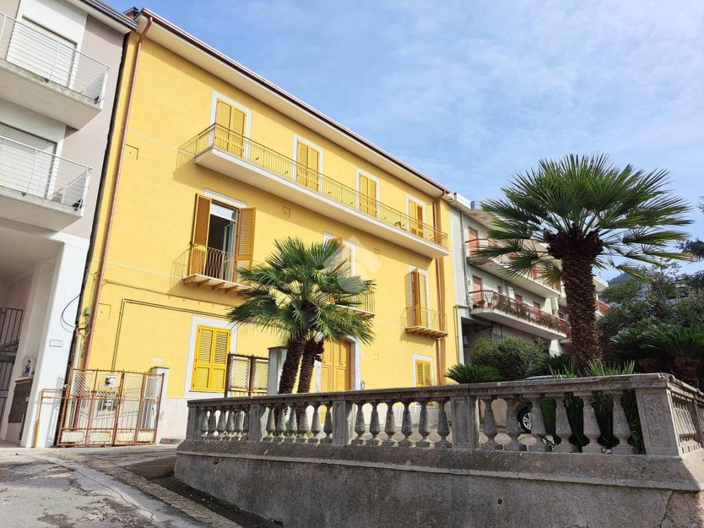 Casa indipendente a Baronissi in Via Maggiore, 75 - Foto 2