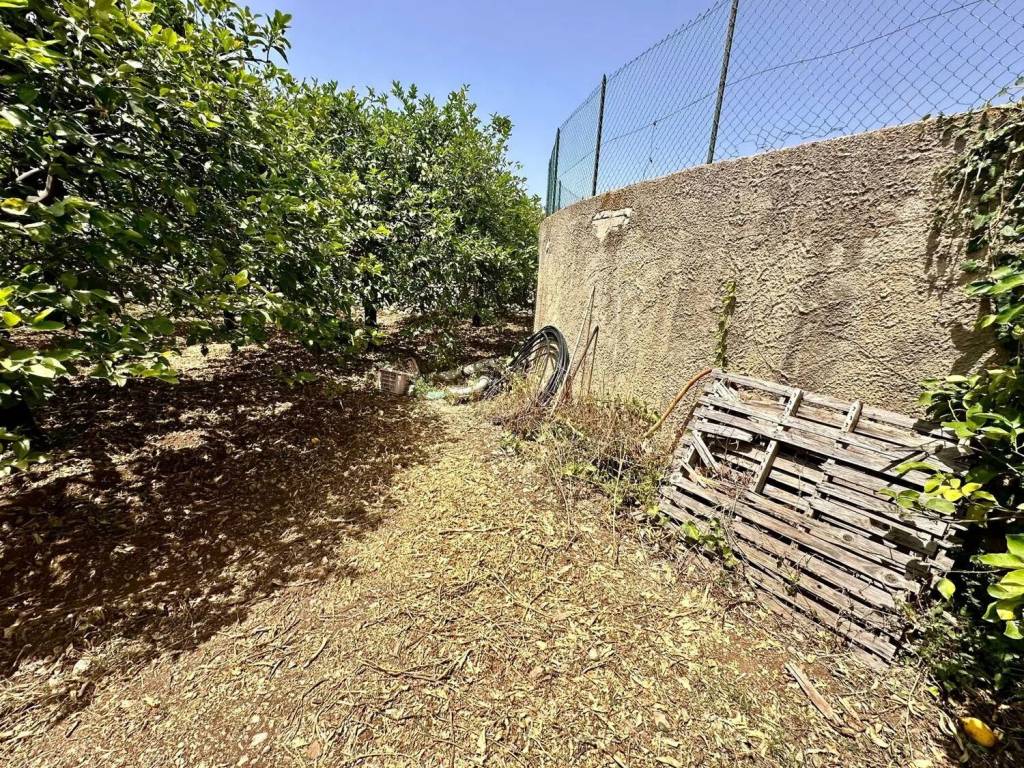 Terreno a Avola in Via Crisilio, 10 - Foto 2