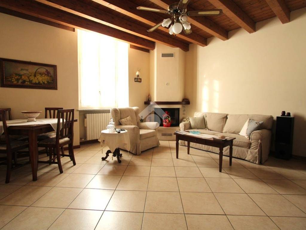 Appartamento a Bareggio in Via Don Villa, 27 - Foto 5