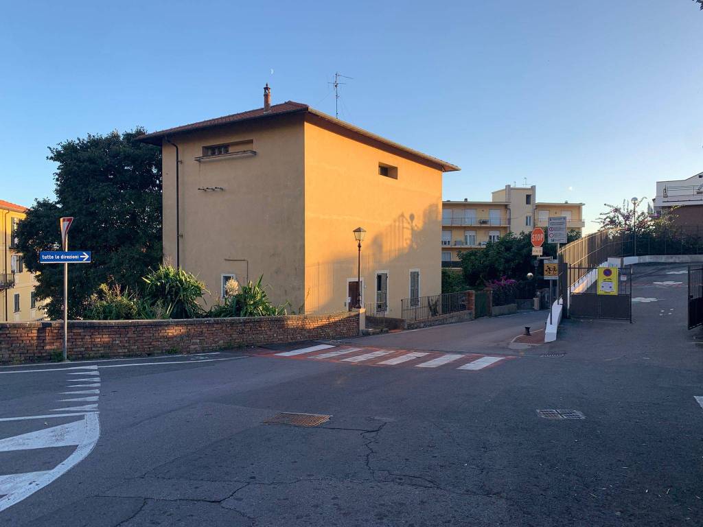 Palazzo / stabile a Cervo in Via 2 Giugno, 7 - Foto 2