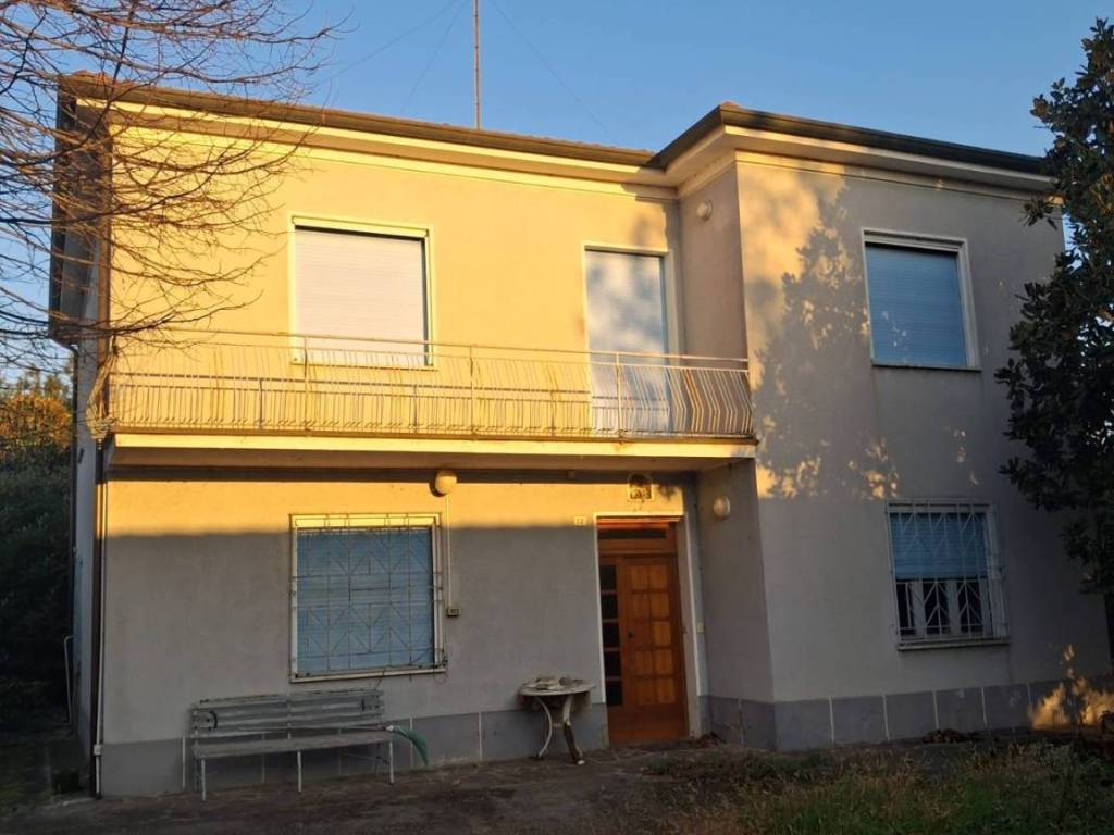 Casa indipendente a Bagnacavallo in Via Vecchia Traversara, 12 - Foto 2