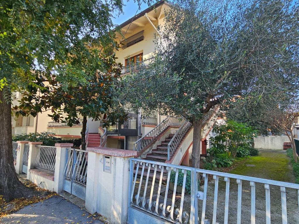 Villa a Cattolica in Via Primule, 24 - Foto 3