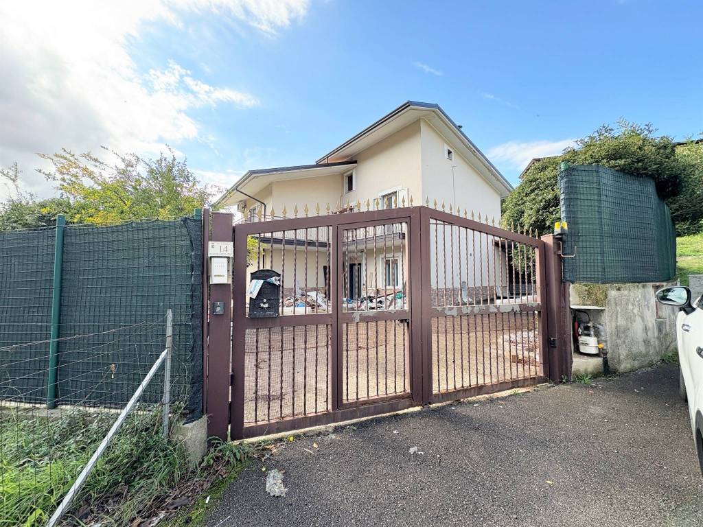 Villa a Atripalda in Via Alvanite - Foto 2