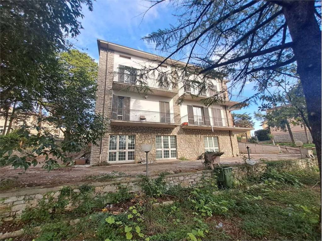 Casa indipendente a Perugia in Via Giuseppe Giusti, 64 - Foto 3