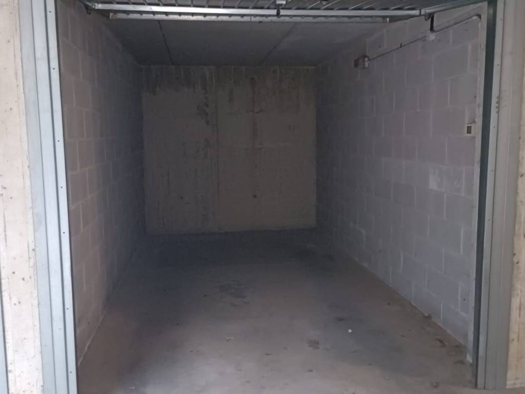Box / garage a Senago in Via Antonio Pacinotti, 3 - Foto 2