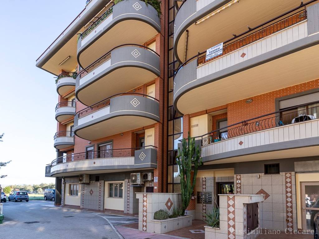 Appartamento a Aprilia in Via Po - Foto 2