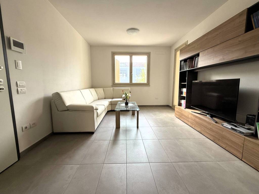 Appartamento a Prato in Via Vincenzo Vestri - Foto 5