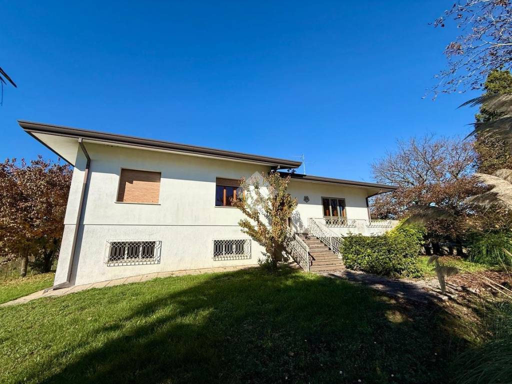 Casa indipendente a Pravisdomini in Via Barco, 1 - Foto 2