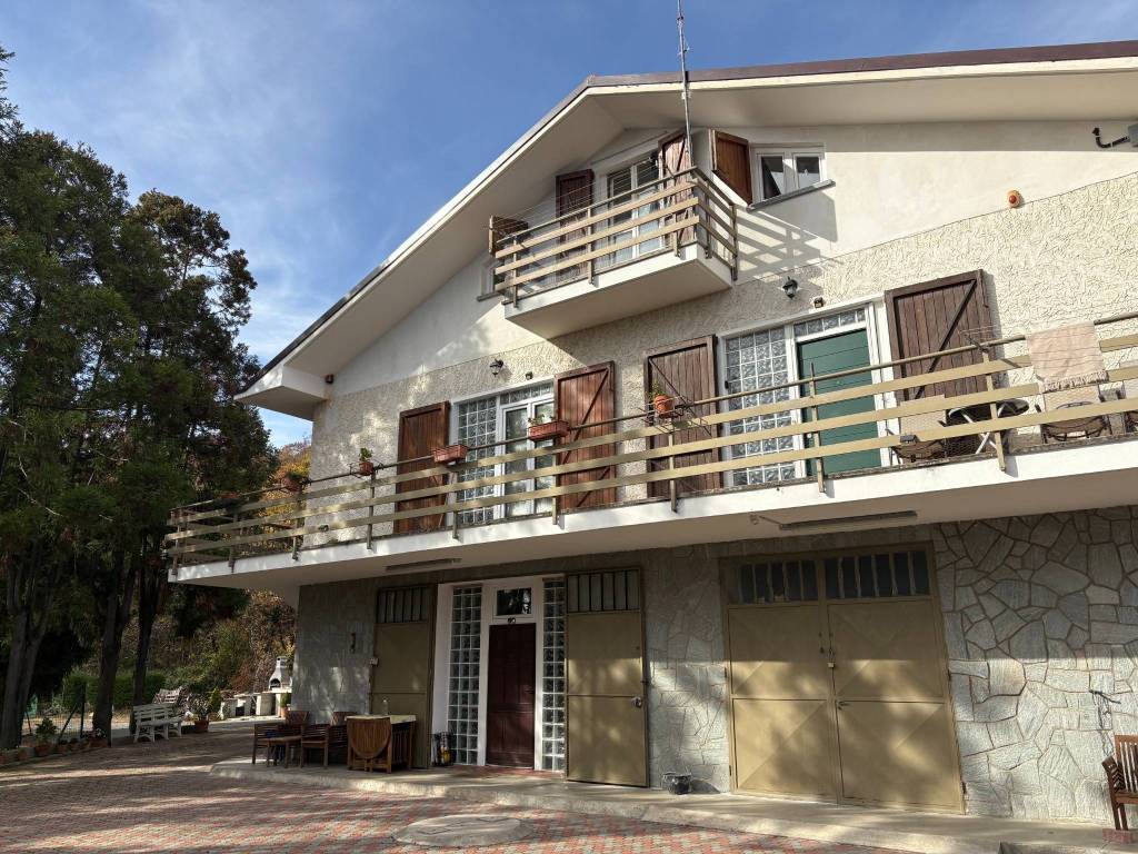 Villa a Giaveno in Via Villanova, 14 - Foto 2