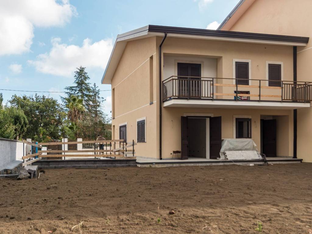 Villa a Pedara in Via Gesualdo Bufalino - Foto 5