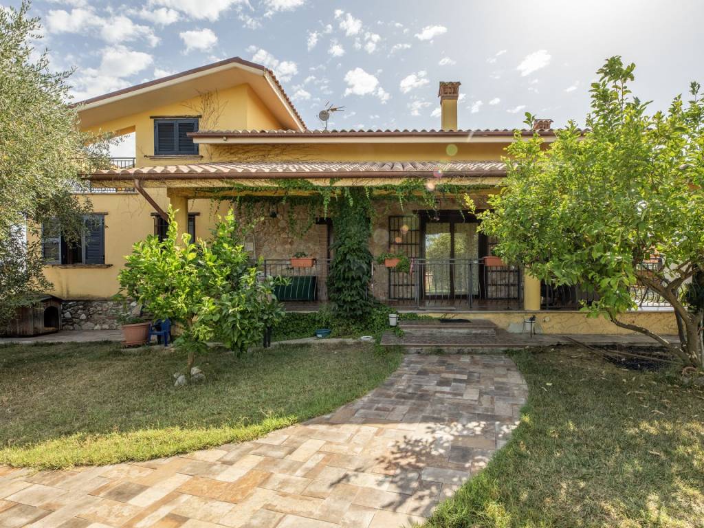 Villa a Montelibretti in Via Colle Lungo - Foto 2