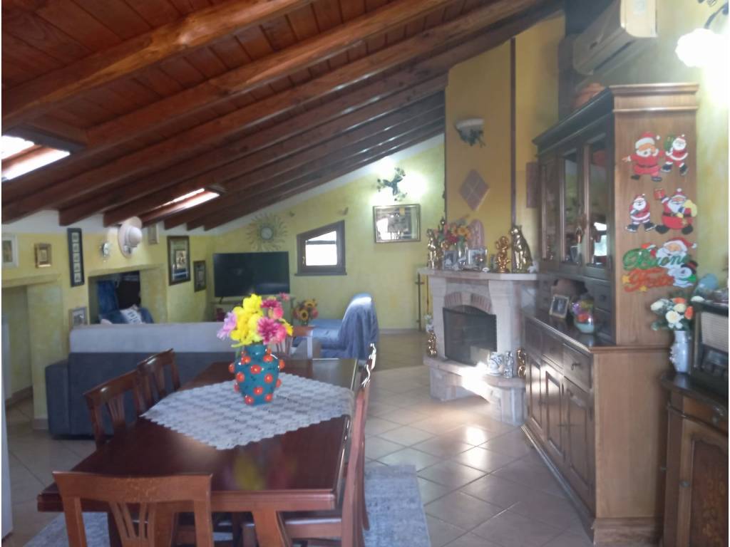 Villa a Lanuvio in Via Riserva della Bandita - Foto 4