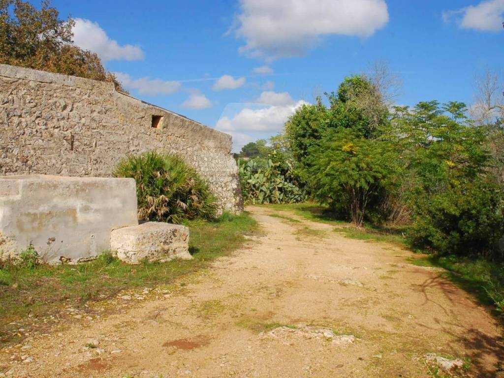 Casa indipendente a Tricase in Strada Vicinale Finocchiaro - Foto 4
