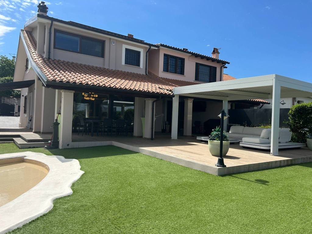 Villa a Viterbo in Via delle Pietrare, 17 - Foto 2