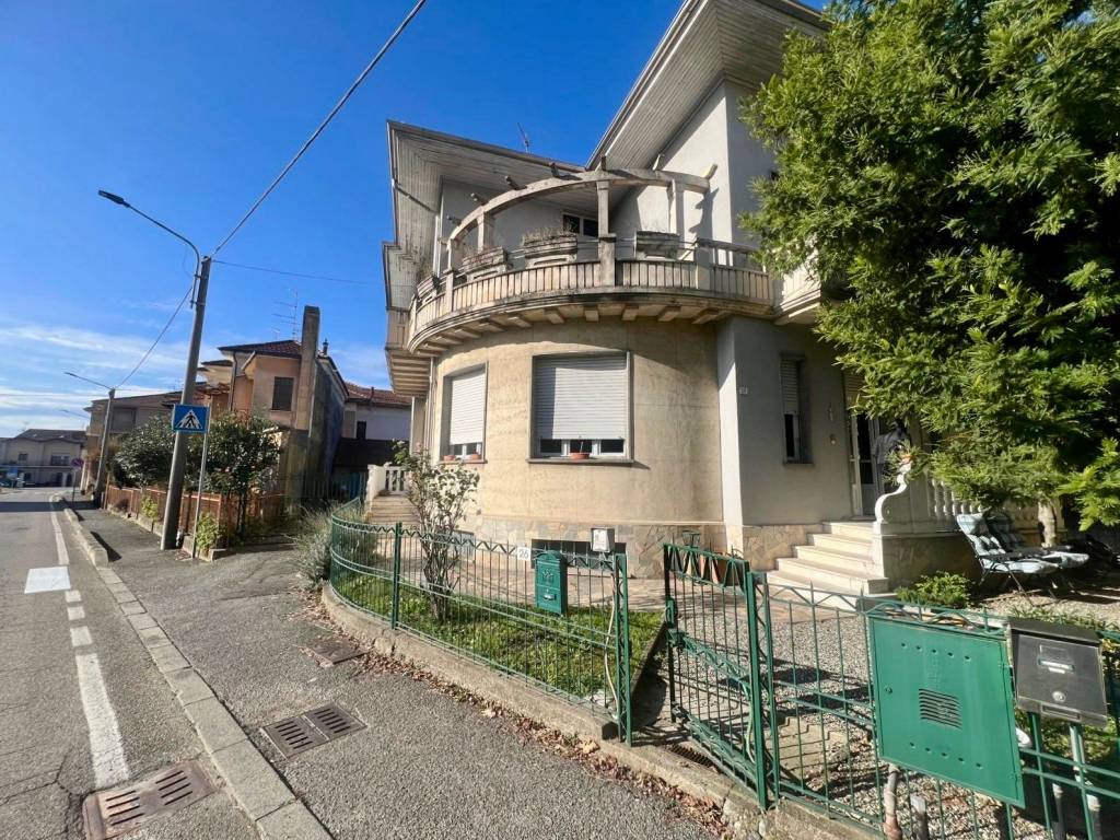 Casa indipendente a Candelo in Via 4 Novembre, 26 - Foto 2