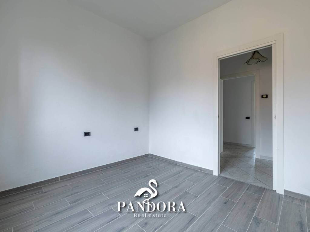 Appartamento a Gallarate in Via Pegoraro, 51 - Foto 4