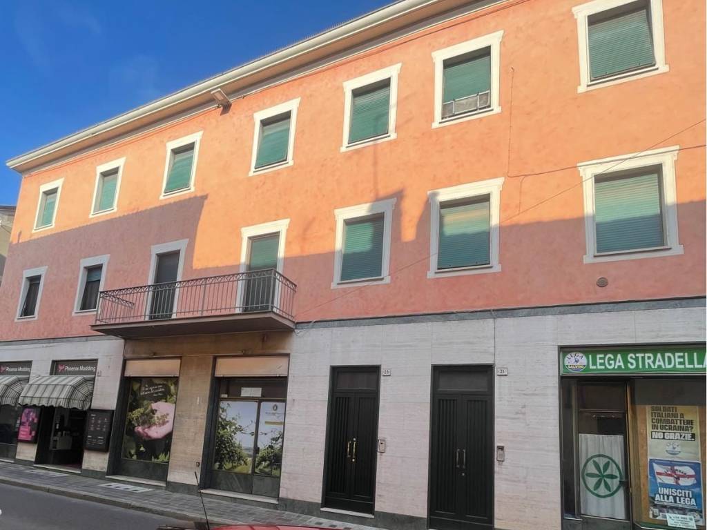 Palazzo / stabile a Stradella in Via Guglielmo Marconi, 21 - Foto 2
