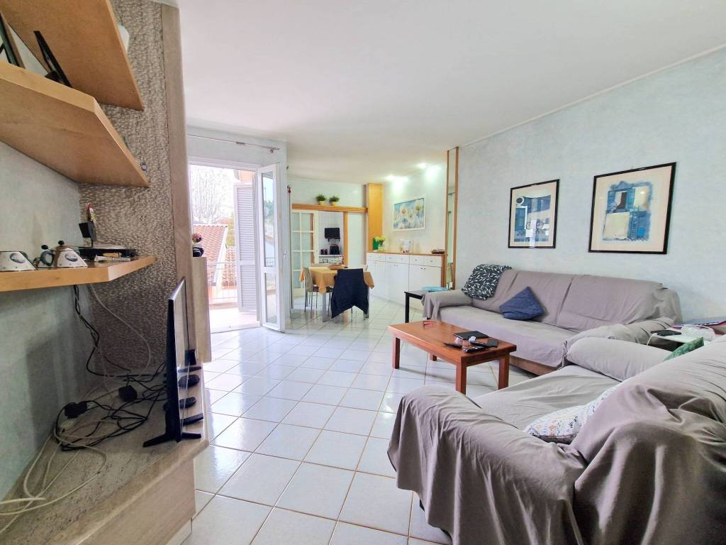 Casa indipendente a Riccione in Corso Fratelli Cervi - Foto 2