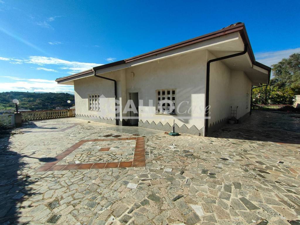 Villa a Rende in loc. Piano Monello Via Beniamino Corcioni - Foto 3