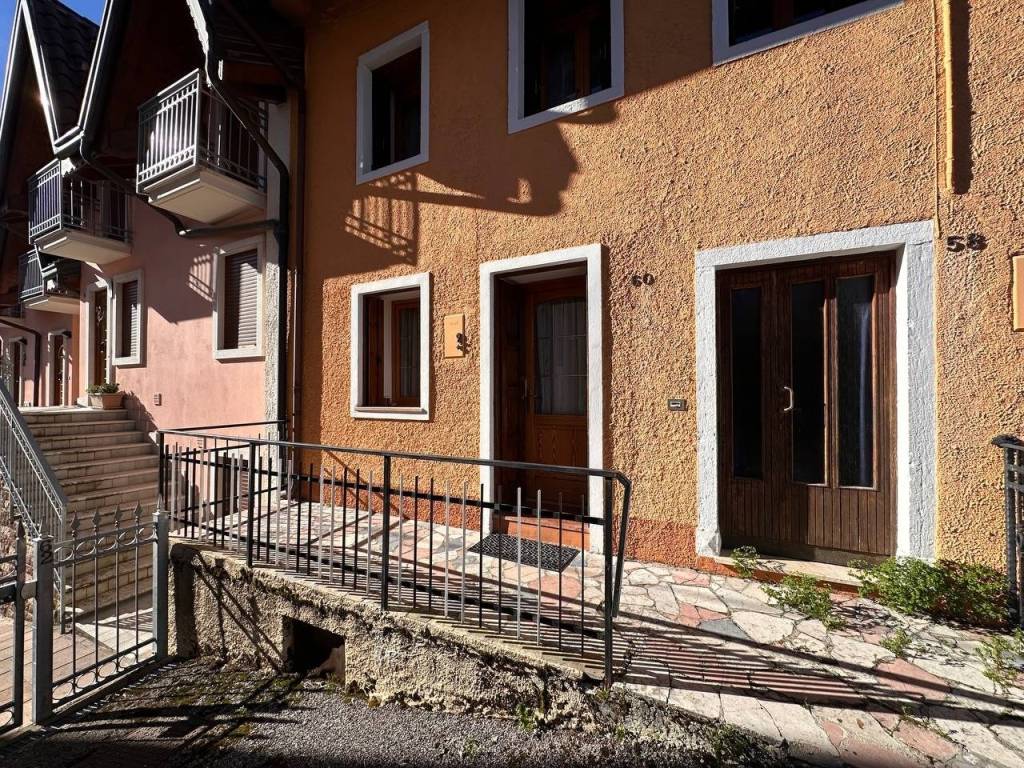 Appartamento a Roana in Via Armistizio - Foto 2