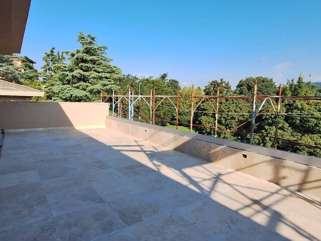Attico / mansarda a Brescia in Via Francesco Petrarca, 18 - Foto 2