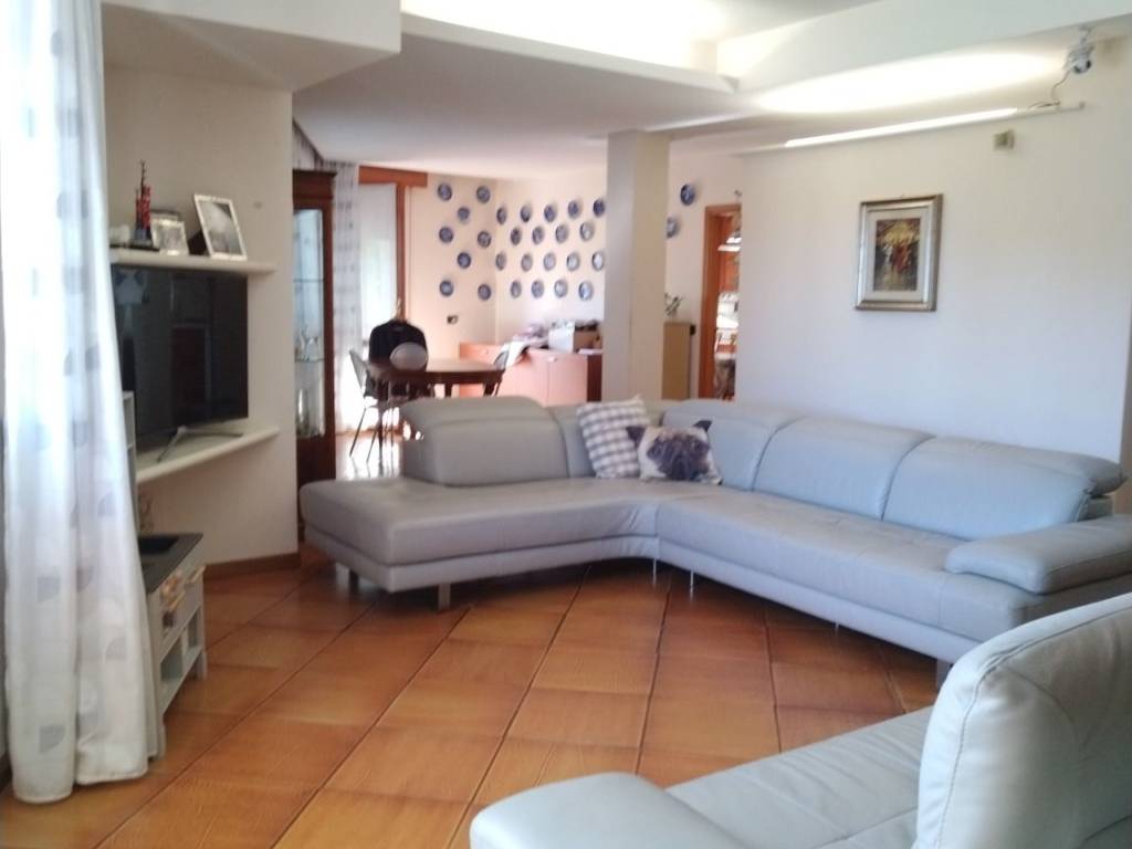 Appartamento a Rimini in Viale Costantinopoli, 45 - Foto 2