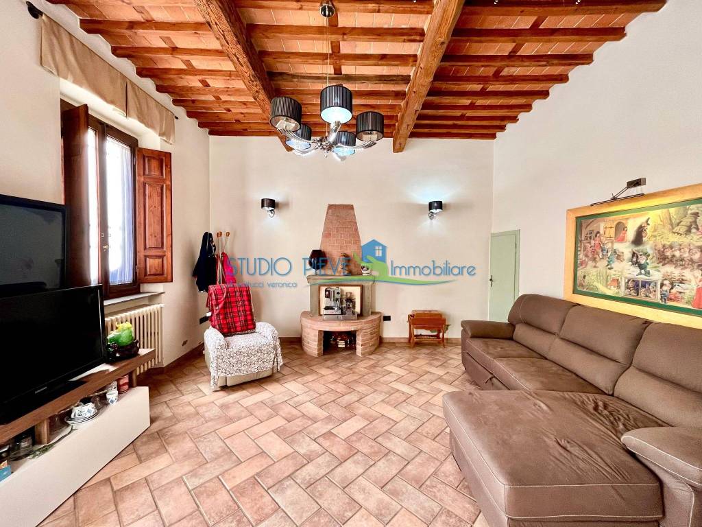Casa indipendente a Monsummano terme in Piazza Giuseppe Giusti - Foto 3