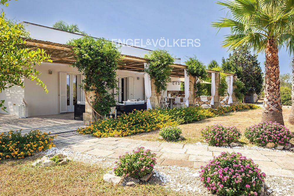 Villa a Parabita in Strada Provinciale di Parabita - Foto 2