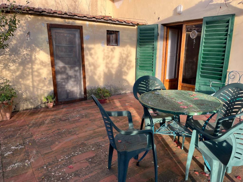 Appartamento a San casciano in val di pesa in Piazza Livio Zannoni - Foto 2