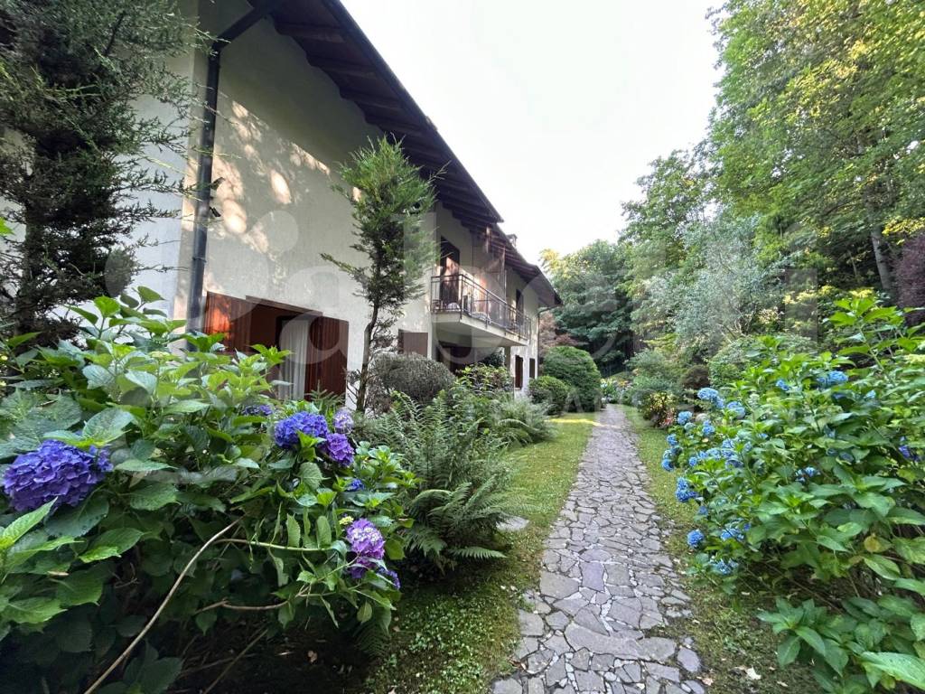 Appartamento a Gignese in Via Vanzone , 1 - Foto 2