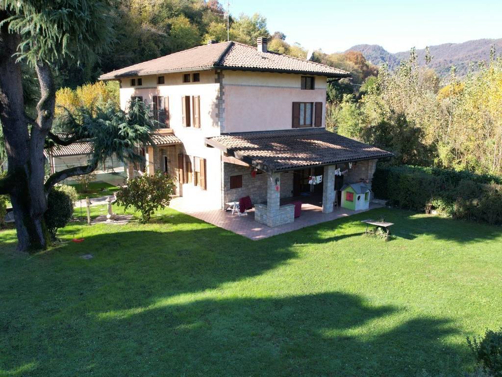 Villa a Credaro in Via Vittorio Alfieri - Foto 2