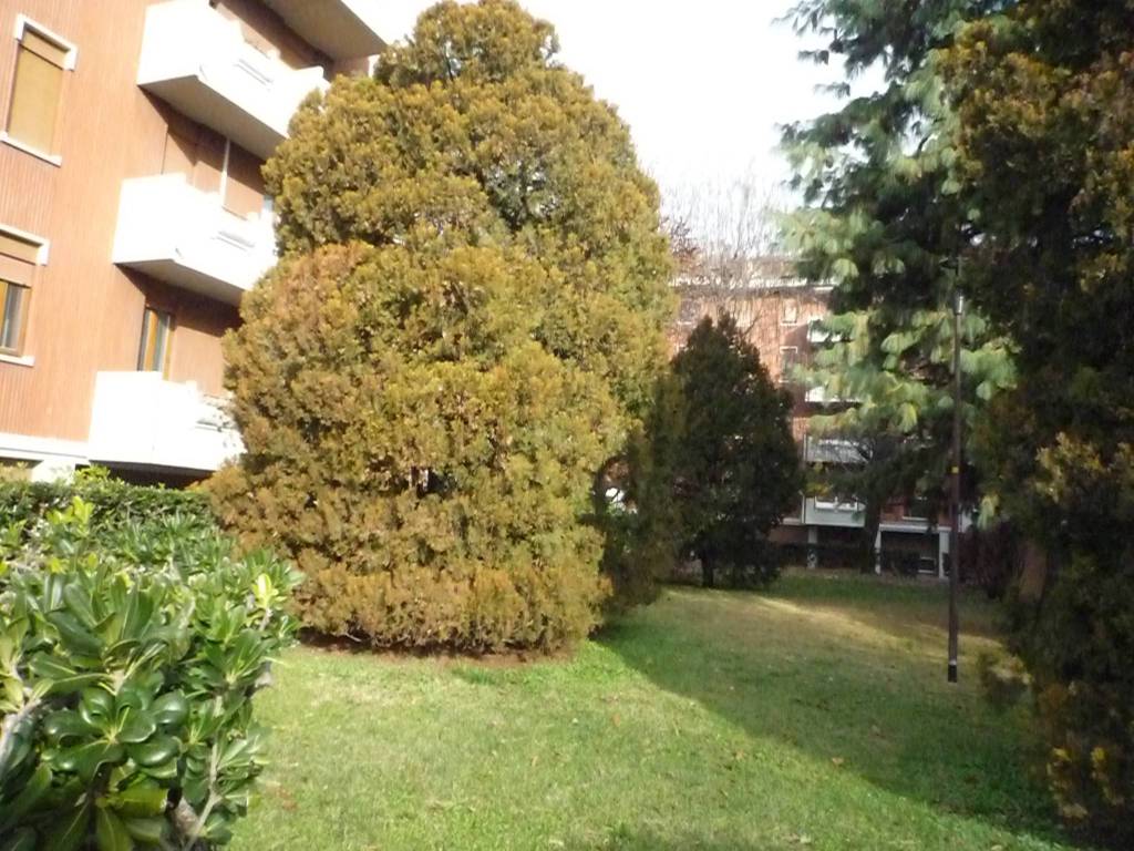 Box / garage a Bergamo in Via Isaac Newton - Foto 2