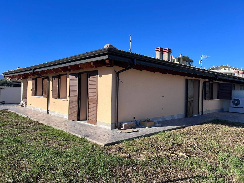 Villa a Rosciano in Via Gran Sasso - Foto 5