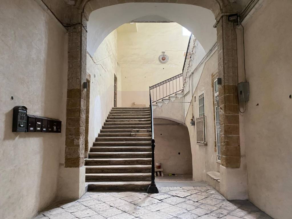 Appartamento a Taranto in Via Duomo, 72 - Foto 2