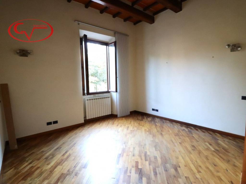 Appartamento a Montevarchi in Piazza Cesare Battisti - Foto 4