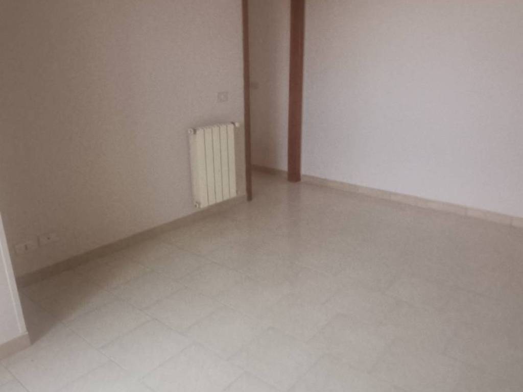 Appartamento a Giarre in Viale delle Provincie - Foto 3