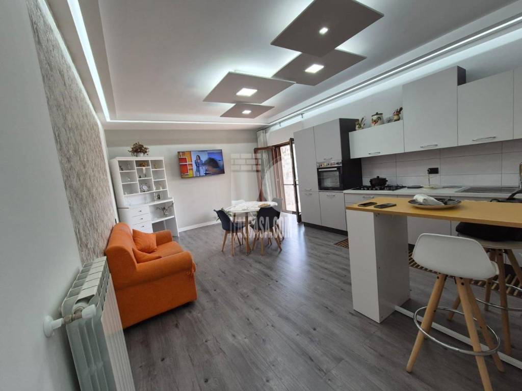 Appartamento a Crotone in via gioacchino da fiore - Foto 2