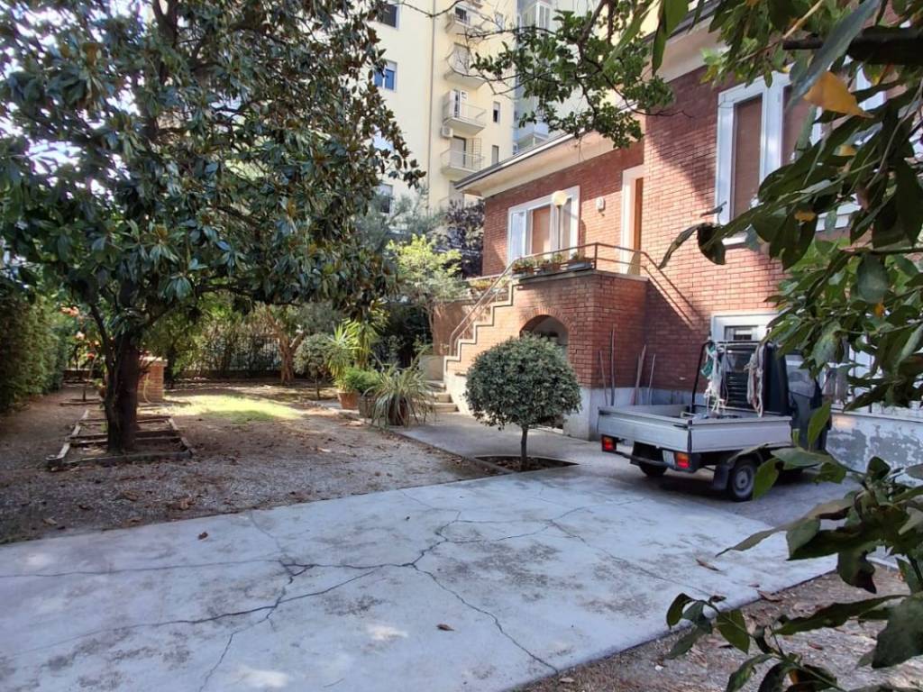 Villa a Riccione in Viale Galliano - Foto 3