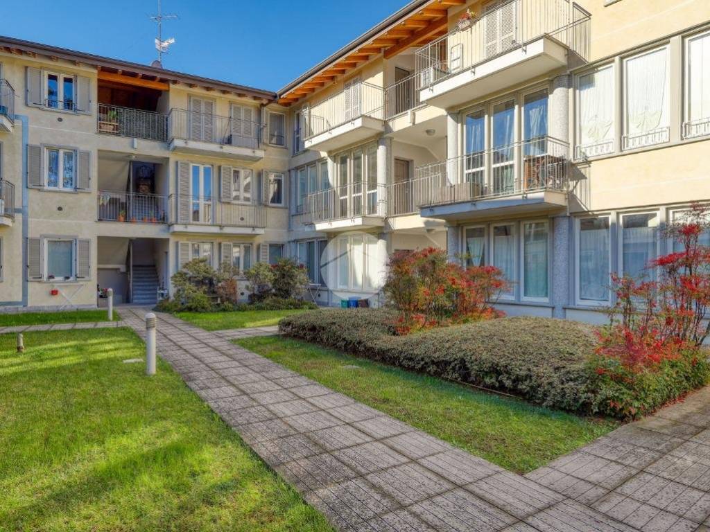 Appartamento a Somma lombardo in Corso Europa, 4 - Foto 3