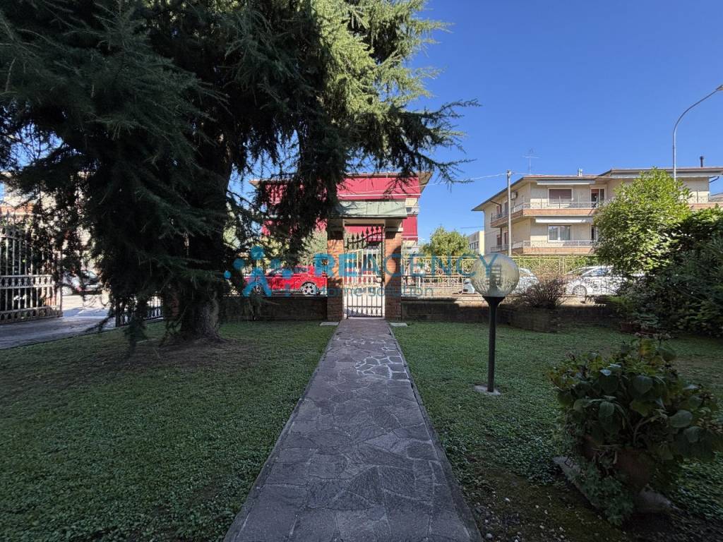 Villa a Creazzo in Via Arturo Ferrarin - Foto 4