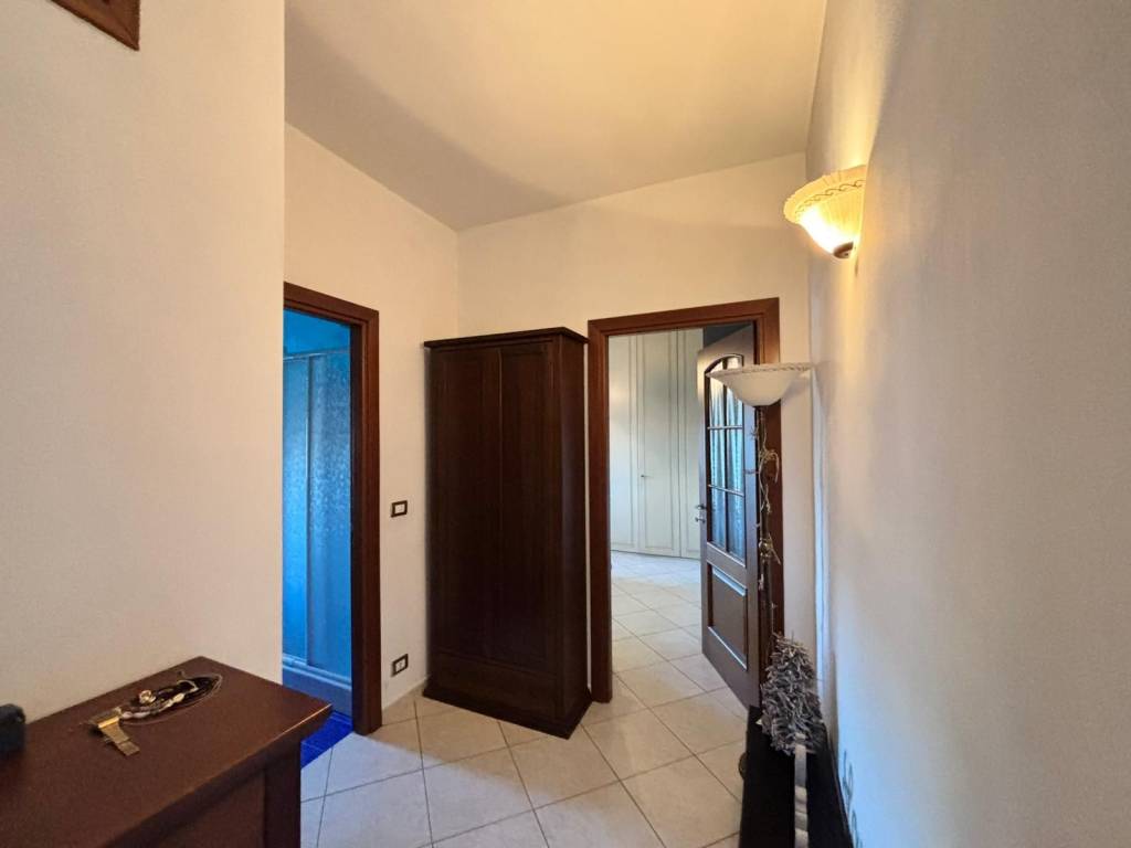 Appartamento a Canelli in Via Carlo Bussinello - Foto 4