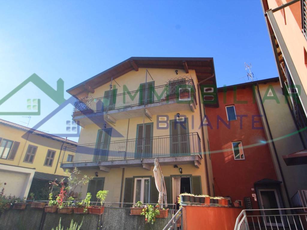 Appartamento a Somma lombardo in Piazza Carlo Ermes Visconti - Foto 5