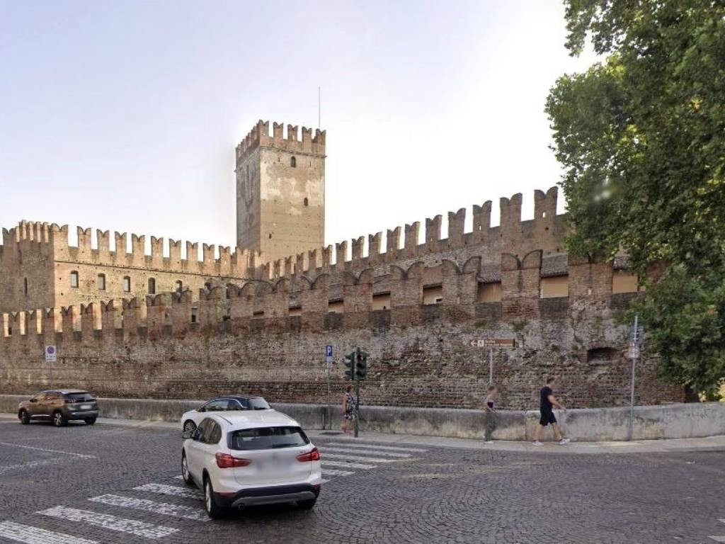 Appartamento a Verona in Via della Valverde - Foto 5