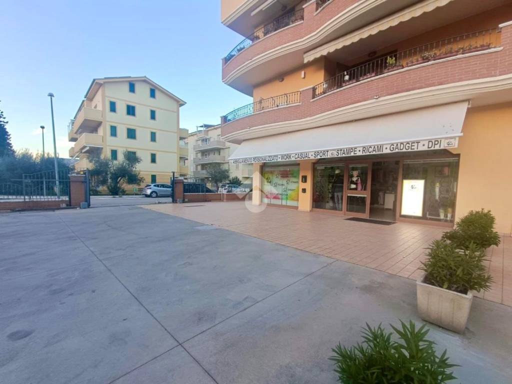 Immobile a Tortoreto in Via Nazionale Adriatica, 85 - Foto 2