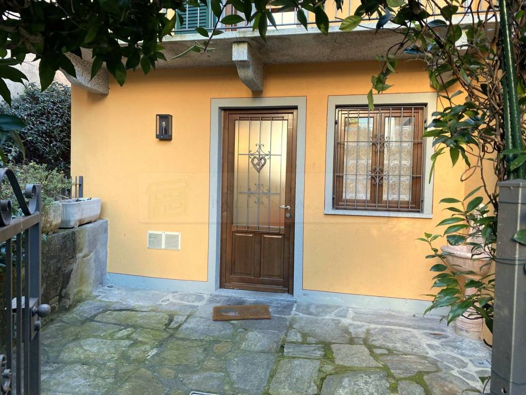 Appartamento a Verbania in Via alla Guardia, 4 - Foto 2