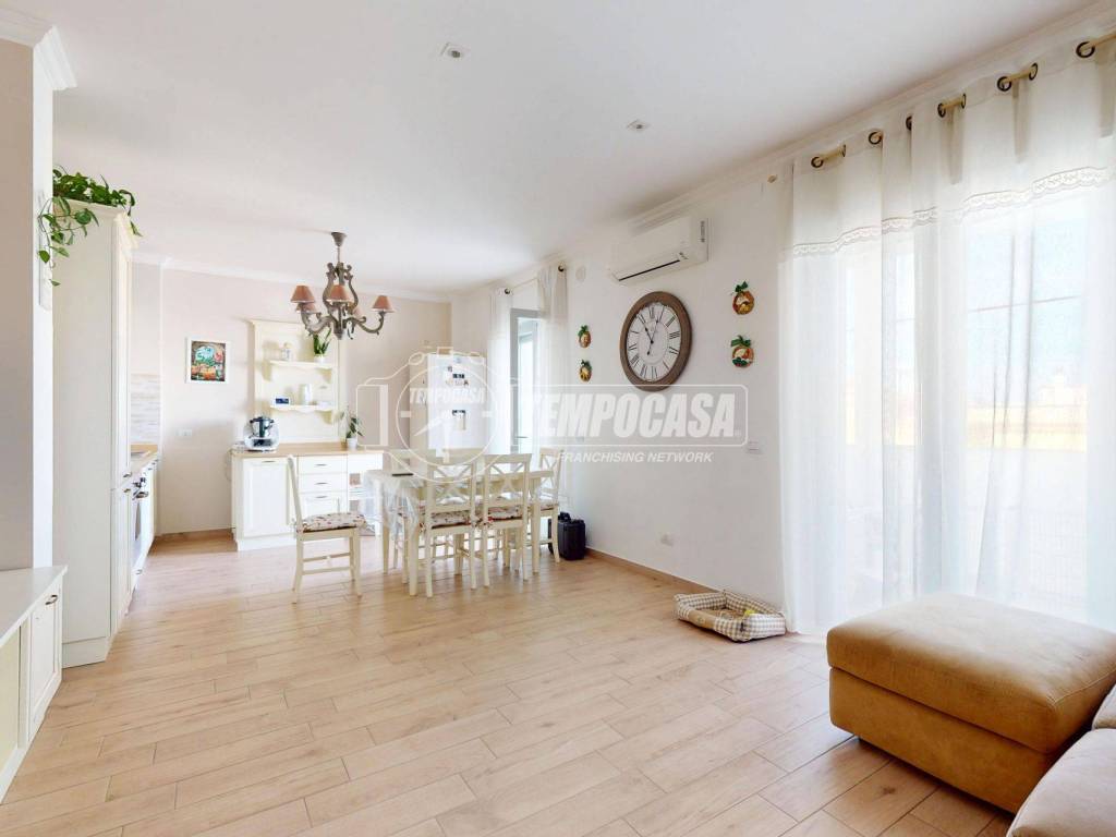 Appartamento a Casamassima in Via Carducci - Foto 2