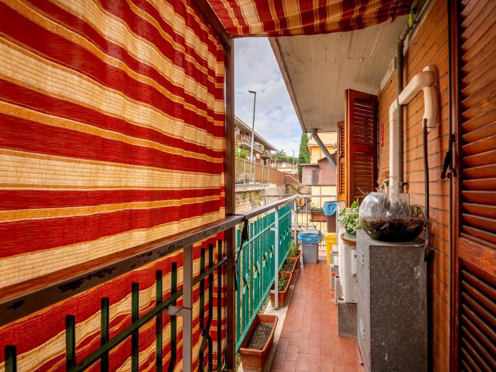 Appartamento a Castelnuovo di porto in VIA AMEDEO GIUSTINI - Foto 2