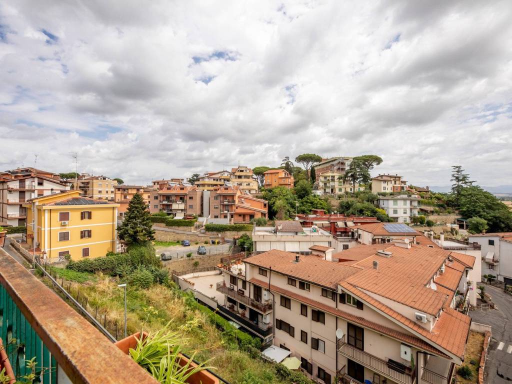 Appartamento a Castelnuovo di porto in VIA AMEDEO GIUSTINI - Foto 5