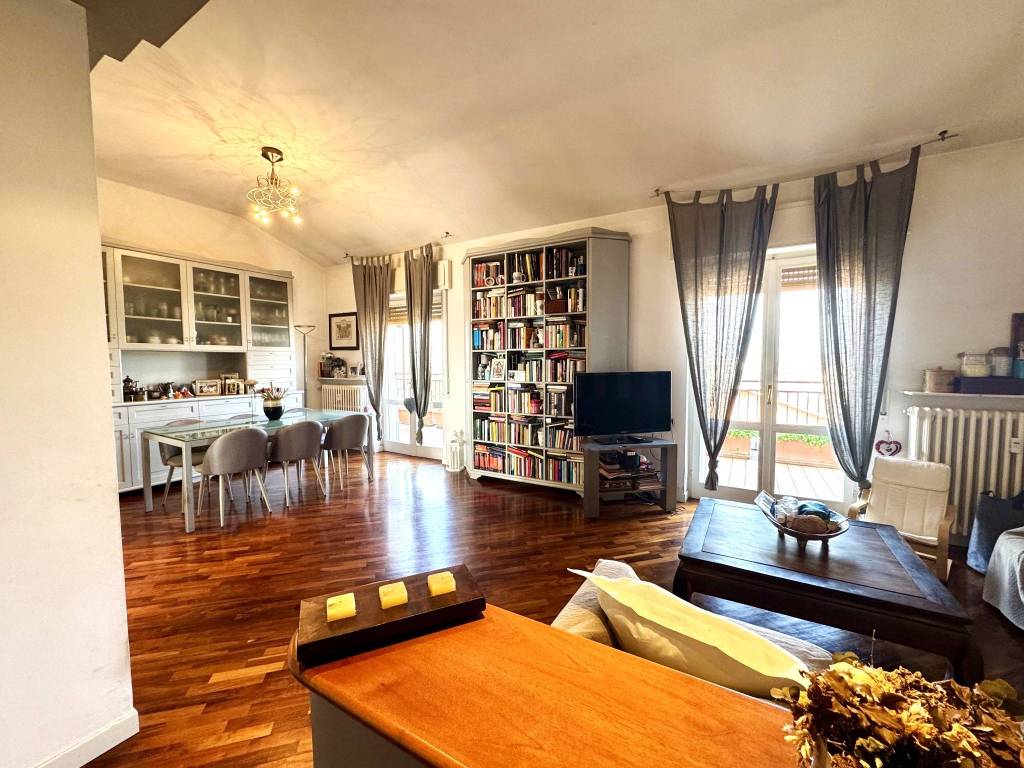 Attico / mansarda a Voghera in Corso Fratelli Rosselli, 40 - Foto 2