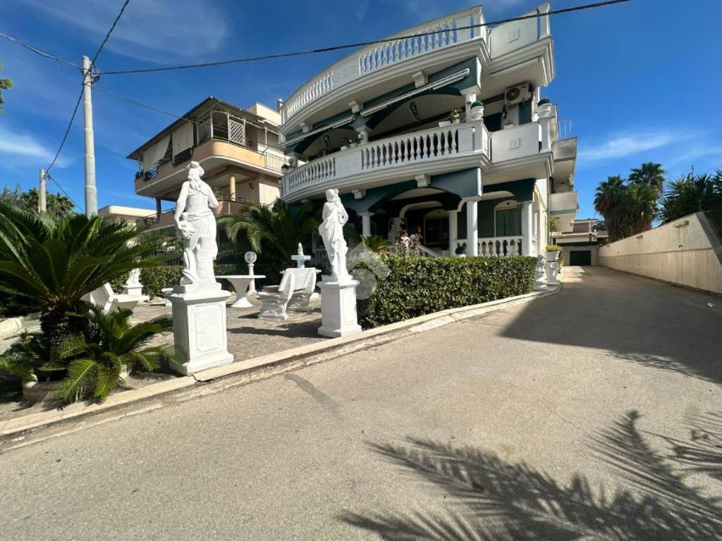 Villa a Cerignola in Strada Statale Ofantina, 47 - Foto 3